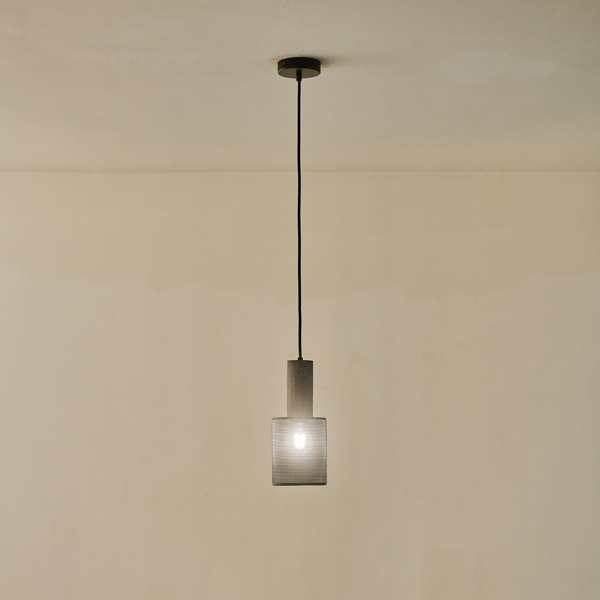 LÁMPARA COLGANTE DE HORMIGÓN Y HIERRO 1xE27 MAX40W 120x120x260mm NEGRO ARTE ILLUMINA SCOURO
