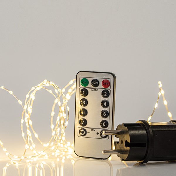 LÍNEA, 300 MINI LED, ADAPTADOR, CON CONTROL REMOTO (ENCENDIDO/APAGADO, TEMPORIZADOR, DIMMER), CABLE DE COBRE PLATEADO, LED BLANCO CÁLIDO, POR 1,5 cm, CABLE DE CONDUCCIÓN 3 m, IP44
