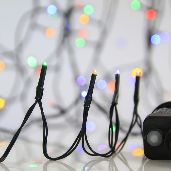 LÍNEA, 400 LED 3 mm, ADAPTADOR 31 V, 8 M/F Y MEMORIA, CABLE PVC VERDE, LED MULTICOLOR, POR 5 cm, CABLE CONDUCTOR 3 m, IP44
