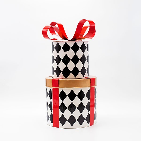 REGALOS METÁLICOS, CUADROS NEGROS CON ROJO, 40 CM