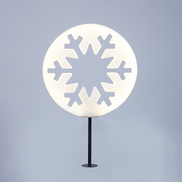 ILUMINADO BLANCO COPO DE NIEVE CARTEL, DISEÑO DE SUELO 3D, 5V ADAPTADOR, PE PANTALLA CON METAL POSTE, TEMPORIZADOR, LED BLANCO CÁLIDO, L45.5 X W6.5 X H82.5CM, CABLE DE ALIMENTACIÓN 3M, IP44