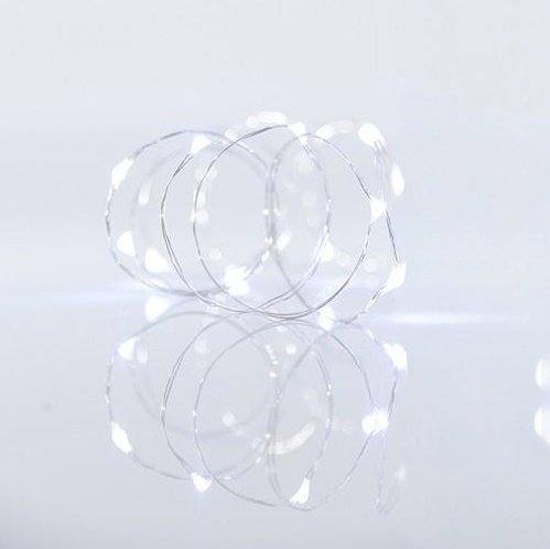 GUIRNALDA LINEAL, 100 MINI LED, ADAPTADOR, 8 M/H Y MEMORIA, HILO DE COBRE PLATEADO, LED BLANCO CADA 10 CM, CABLE DE ALIMENTACIÓN 5M, IP44