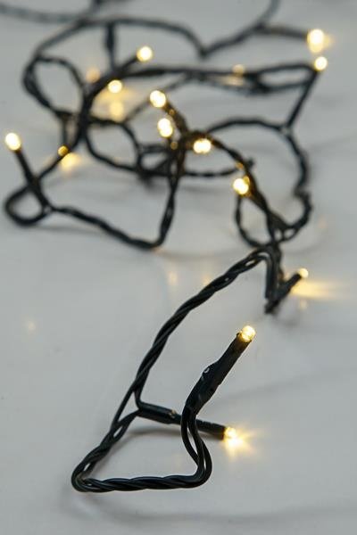 GUIRNALDA LINEAL, 192 LED 3MM, CAJA DE PILAS 3XAA, 8 M/H Y MEMORIA, TEMPORIZADOR, CABLE PVC VERDE, LED BLANCO CÁLIDO CADA 10CM, CABLE DE ALIMENTACIÓN 30CM, IP44 (EXPOSITOR 16UDS)