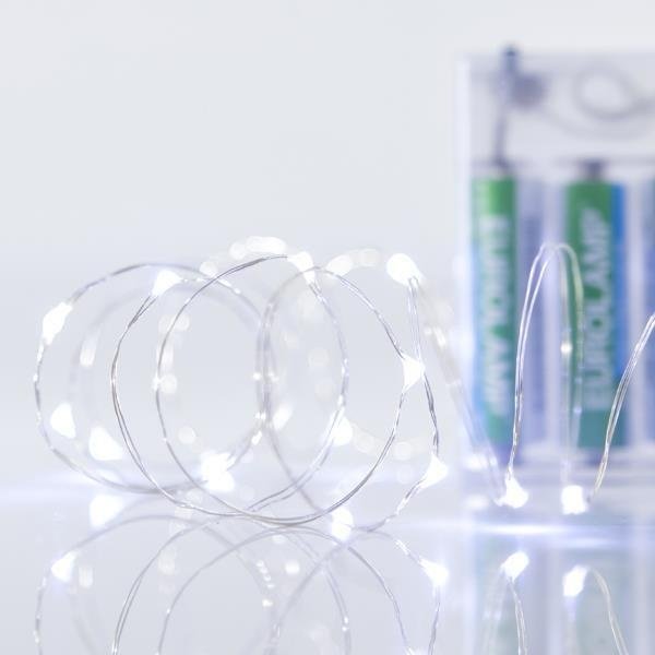 GUIRNALDA LINEAL, 20 MINI LED, CAJA DE PILAS 3XAA, HILO DE COBRE PLATEADO, LED BLANCO CADA 10CM, CABLE DE ALIMENTACIÓN 30CM, IP20