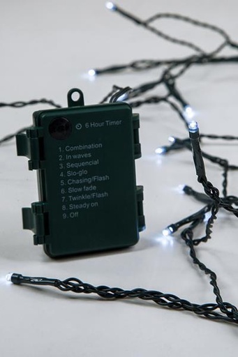[600-05700] LÍNEA, 192 LED de 3 mm, CAJA DE PILAS 3xAA, 8 M/F y MEMORIA, TEMPORIZADOR, CABLE DE PVC VERDE, LED BLANCO, CADA 10 cm, CABLE DE CONDUCCIÓN 30 cm, IP44, CAJA DE EXPOSICIÓN (16 UDS.)